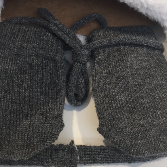 AARDVARK Toasty Knit Toddler Hat & Mittens - Picture 4 of 8